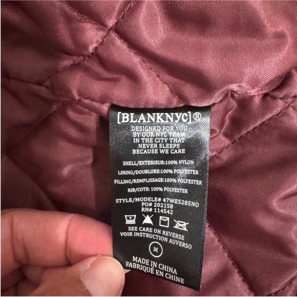 NWT Blank NYC Women’s Maroon Bomber Jacket with Black Faux Fur Collar Size M - Picture 6 of 11